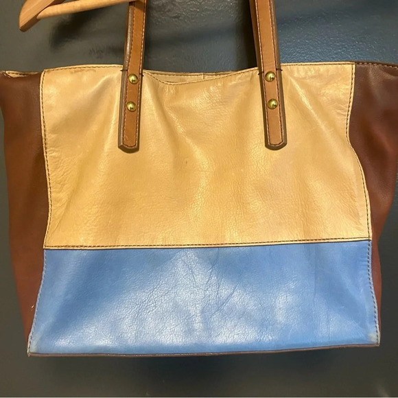 Fossil vintage mid size bag in excellent condition aside  from small…. - Picture 2 of 9